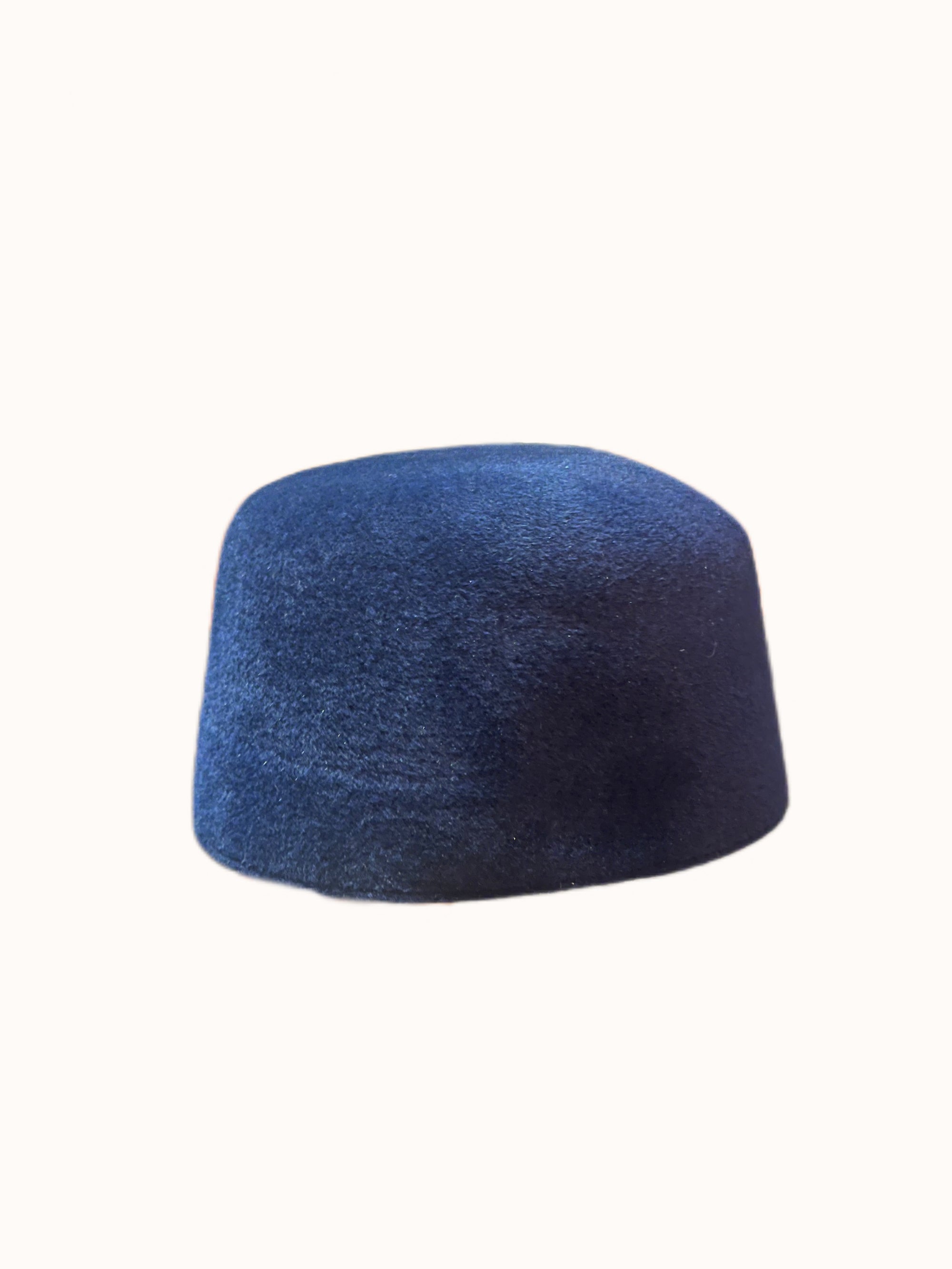LEO Plain